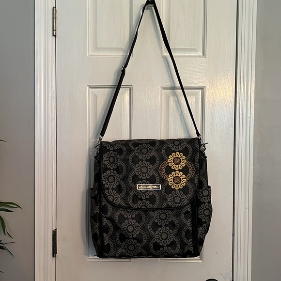 Petunia Pickle Bottom bag - Picture 2 of 12